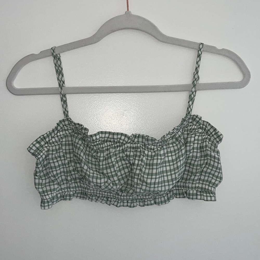Lulu’s Green and White Gingham adjustable strap crop top | S